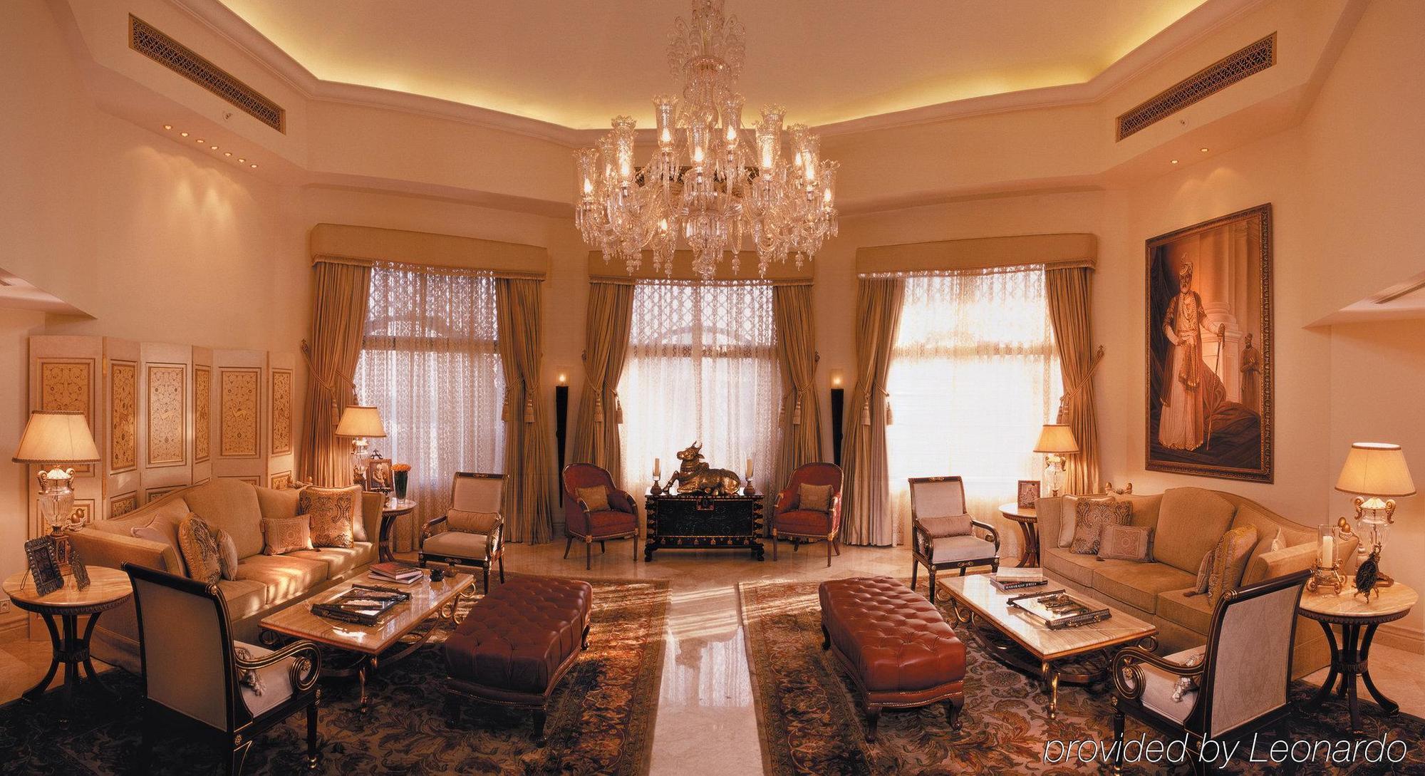 The Leela Palace Bengaluru Room photo